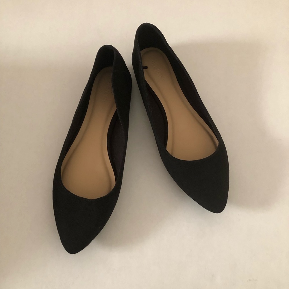 Pointed Toe Black Flats
